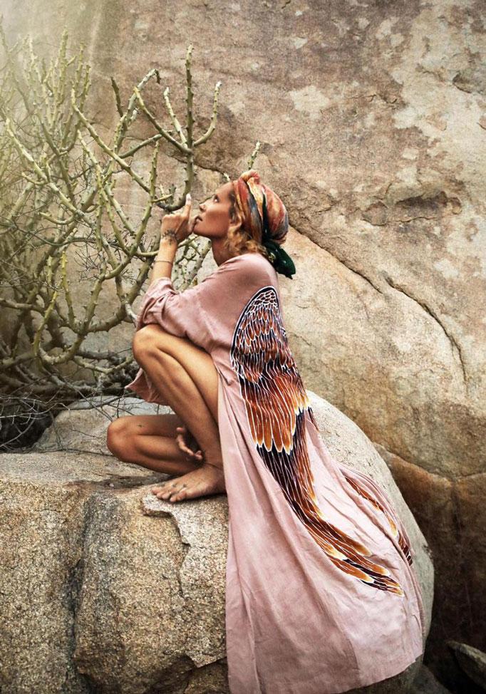 Elegant Seaside Kimono 3159