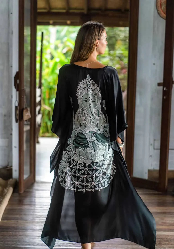 Elegant Seaside Kimono 2847